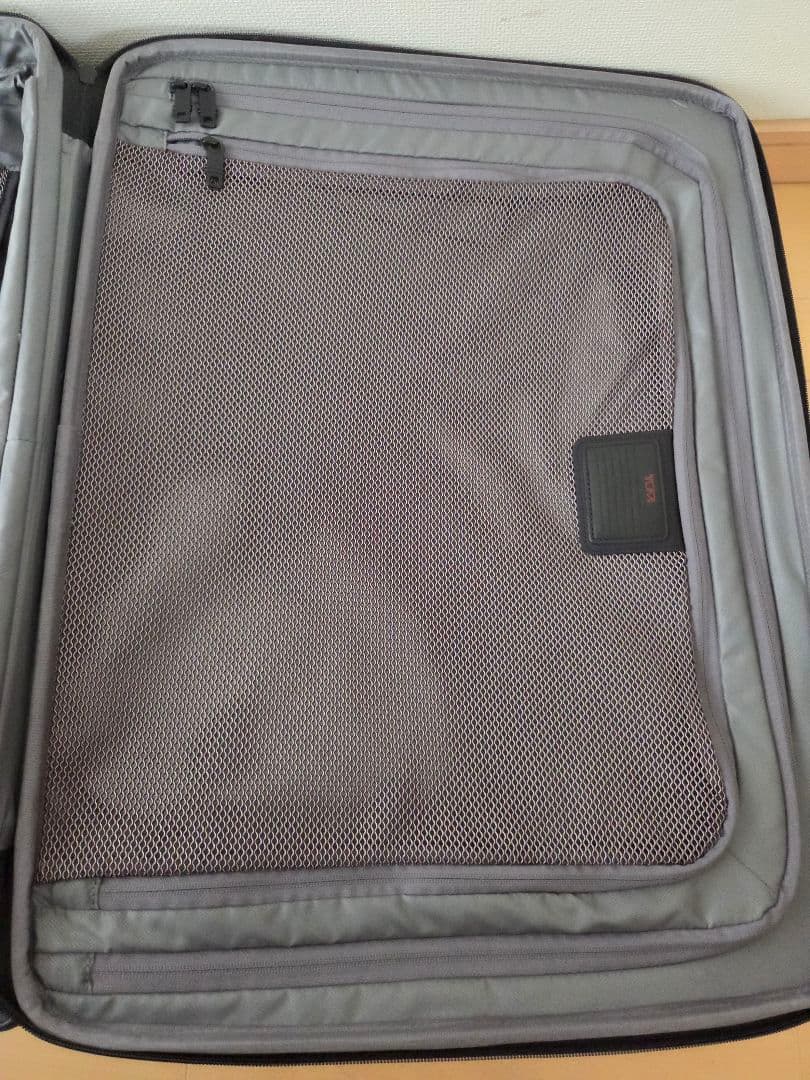 期間限定お値下げ中　TUMI 4輪ブラック キャリーバック　22064D2　大型