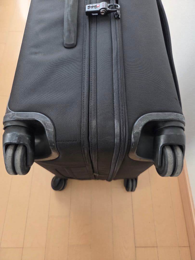 期間限定お値下げ中　TUMI 4輪ブラック キャリーバック　22064D2　大型