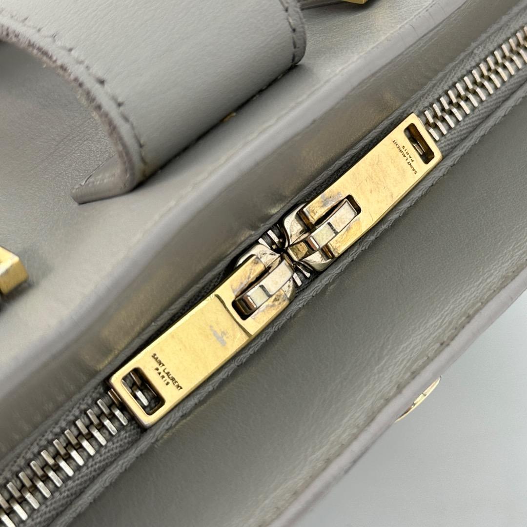 SAINT LAURENT ベイビーカバス ハンドバッグ