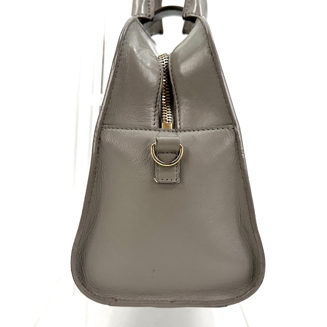 SAINT LAURENT ベイビーカバス ハンドバッグ