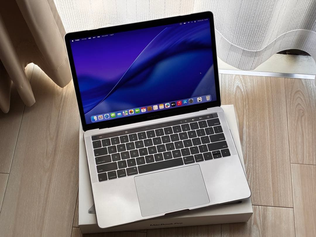 MacBook Pro 2018 13インチ 本体 16GB 500GB SSD