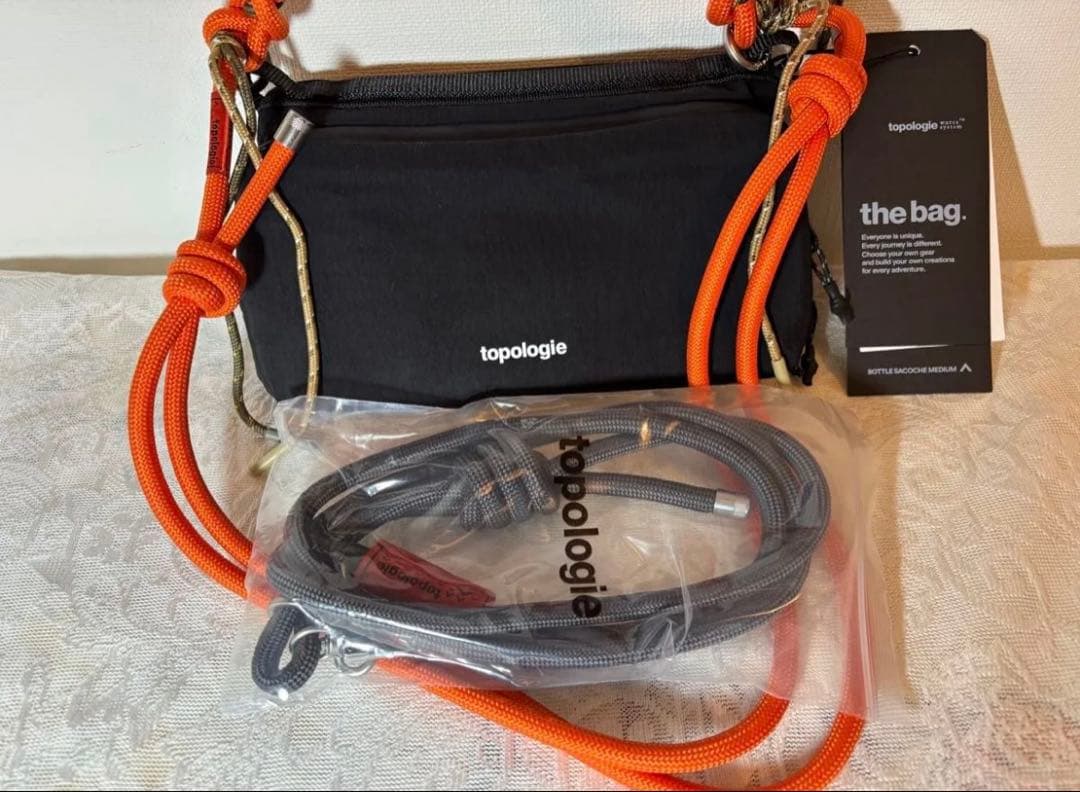 【新品】トポロジーボトルサコッシュストラップ2本付き