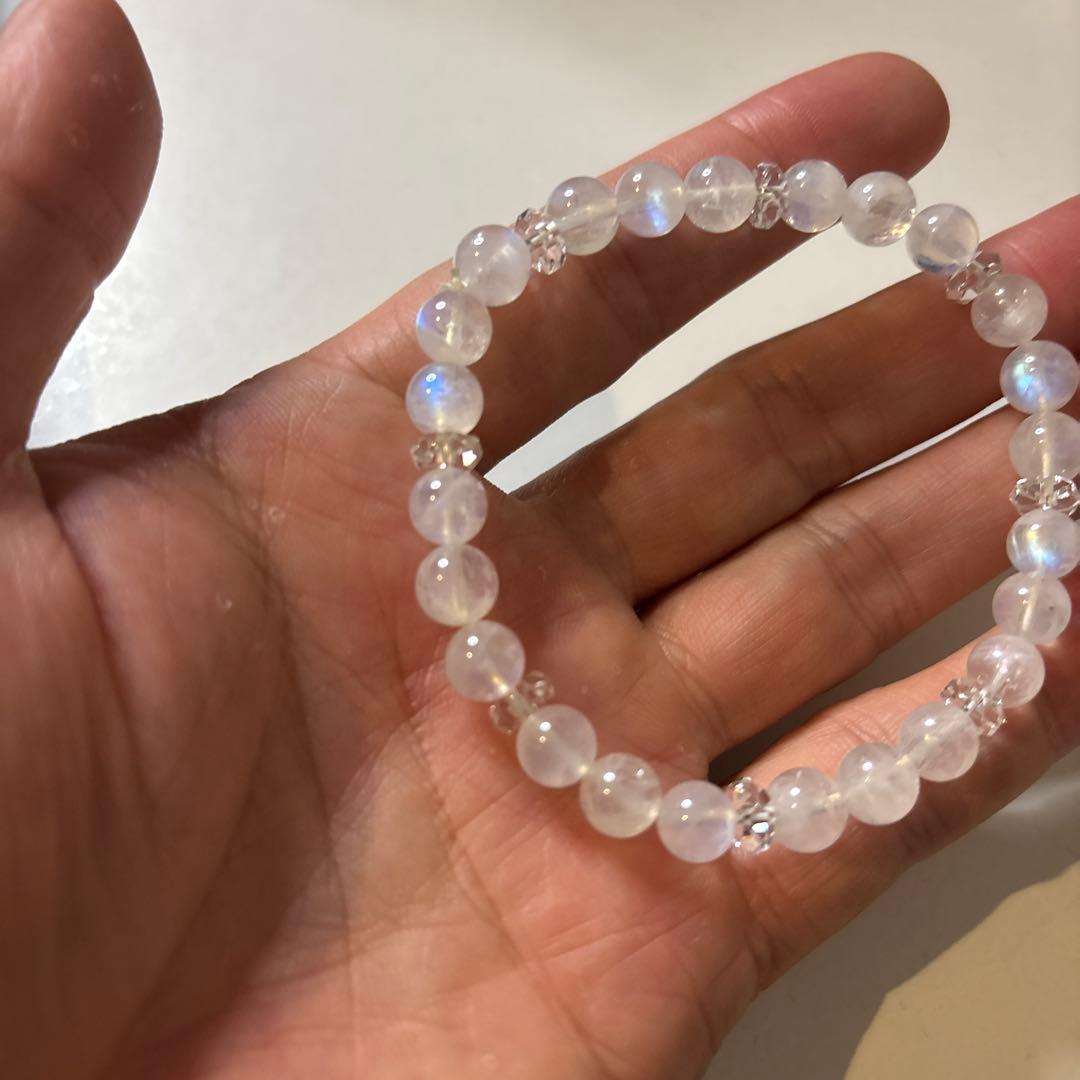 青くは光る！レインボームーンストーンたん！