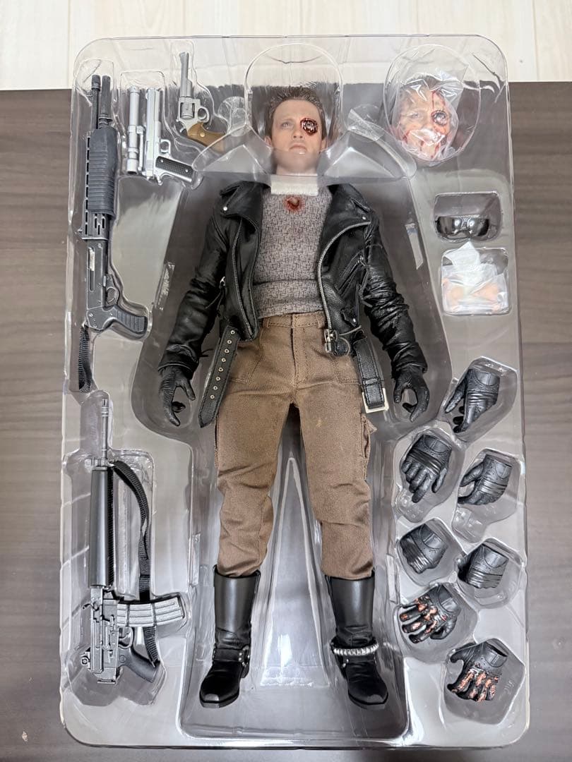 ホットトイズ　ターミネーター　T-800 （バトルダメージ版）　訳アリ品