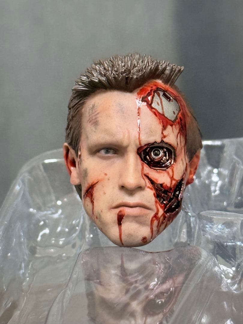 ホットトイズ　ターミネーター　T-800 （バトルダメージ版）　訳アリ品