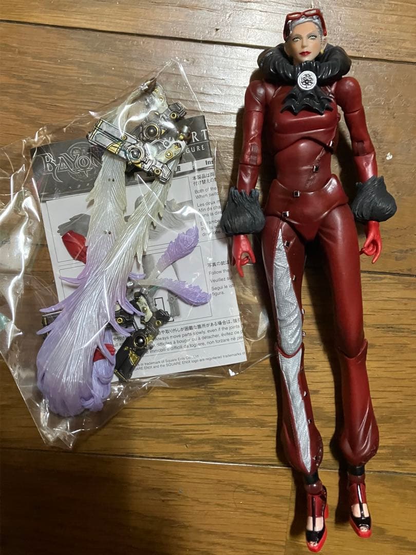 PLAY ARTS改 ジャンヌ JEANNE ベヨネッタ