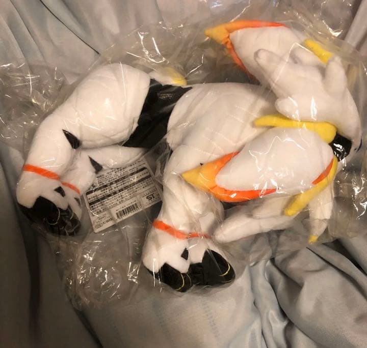 ポケモンセンター　ソルガレオ　ぬいぐるみ