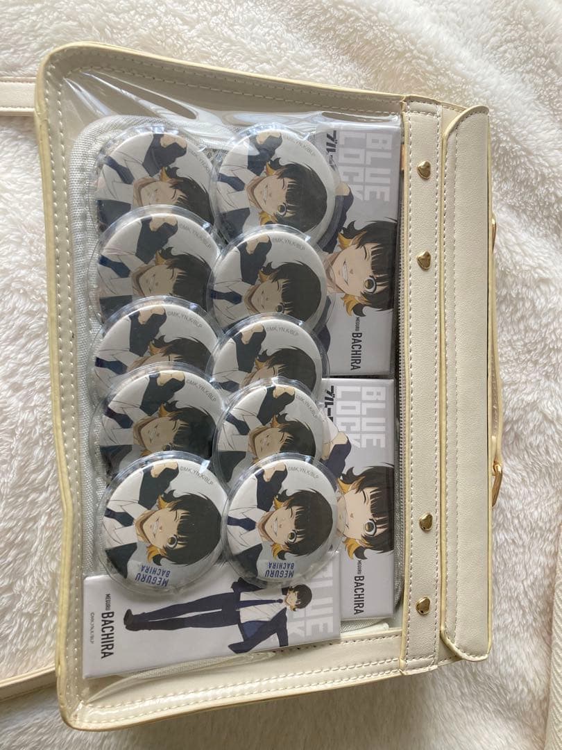 ブルーロック　蜂楽廻　缶バッジ　痛バッグ