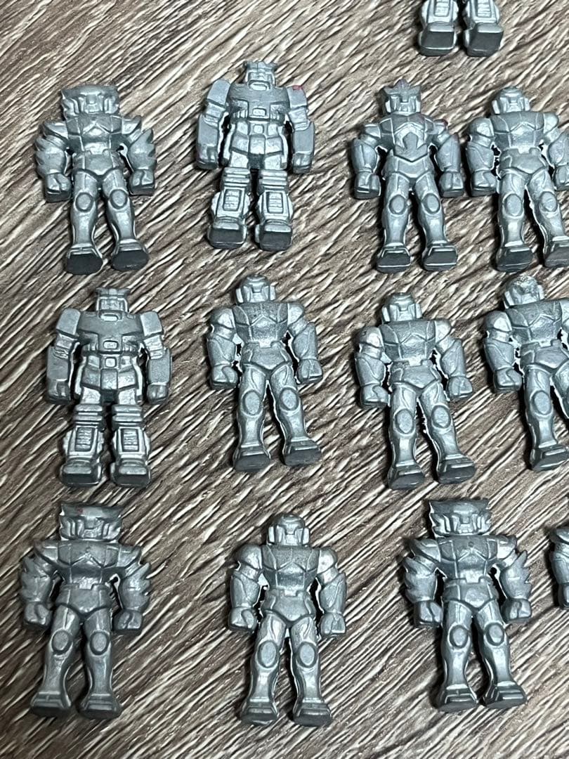 レインボーマン？ガンダム？ダイキャスト金属製　 19体　レトロ　昭和