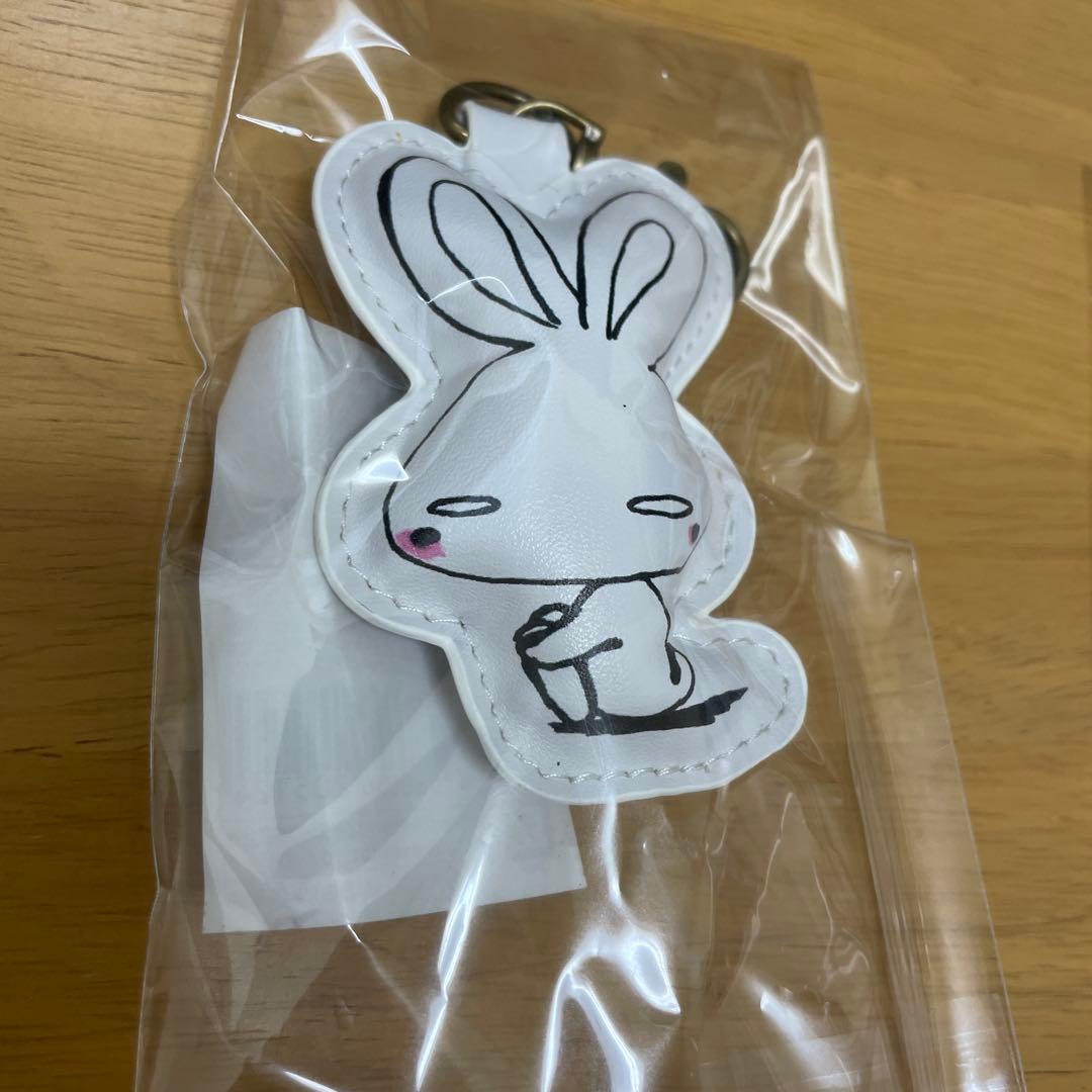 大塚愛　LOVE クッションキーホルダー　コードクリップ