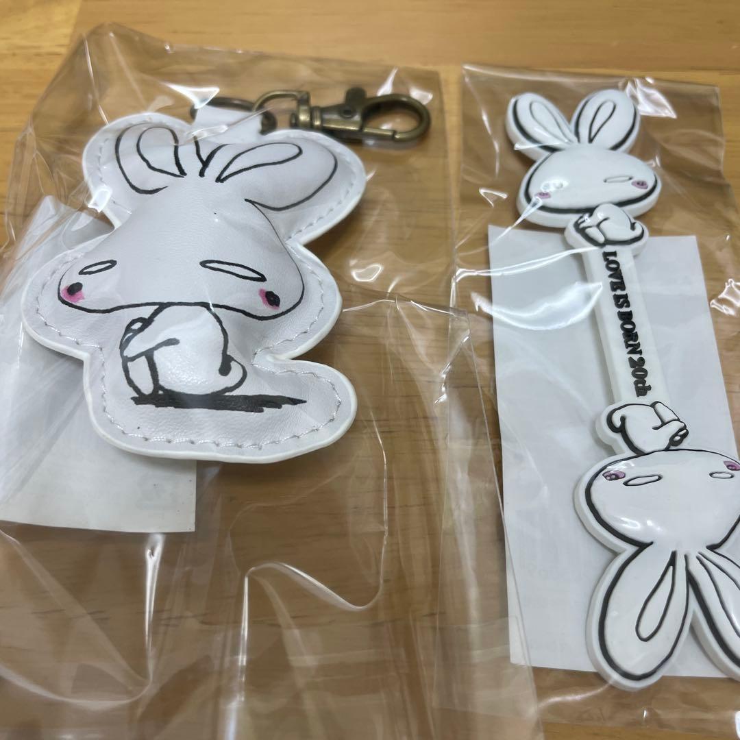 大塚愛　LOVE クッションキーホルダー　コードクリップ