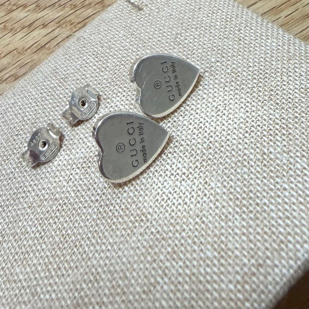 GUCCI トレードマーク ハートシェイプ ピアス