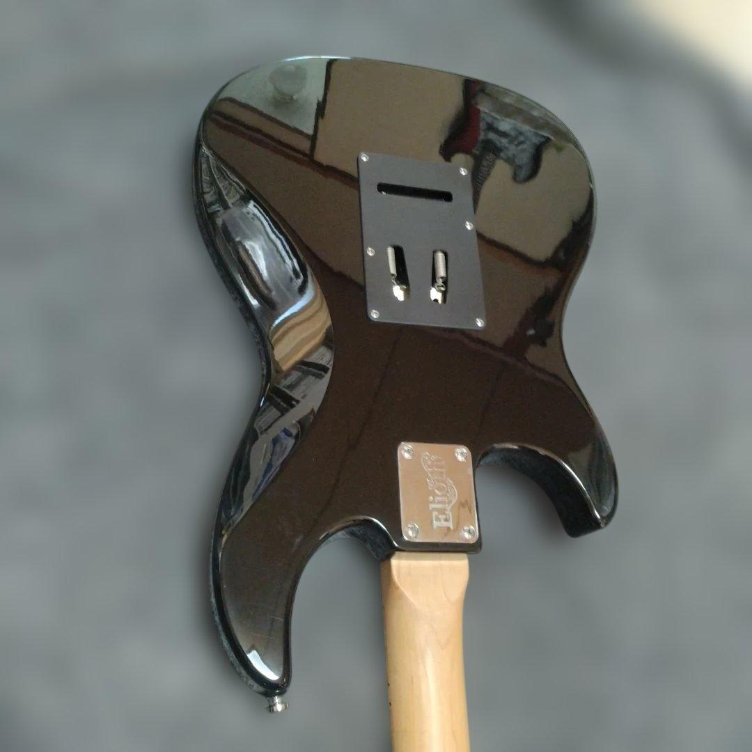 ELIOTH S-305　　ブラック　メイプルネック　コイルタップモデル