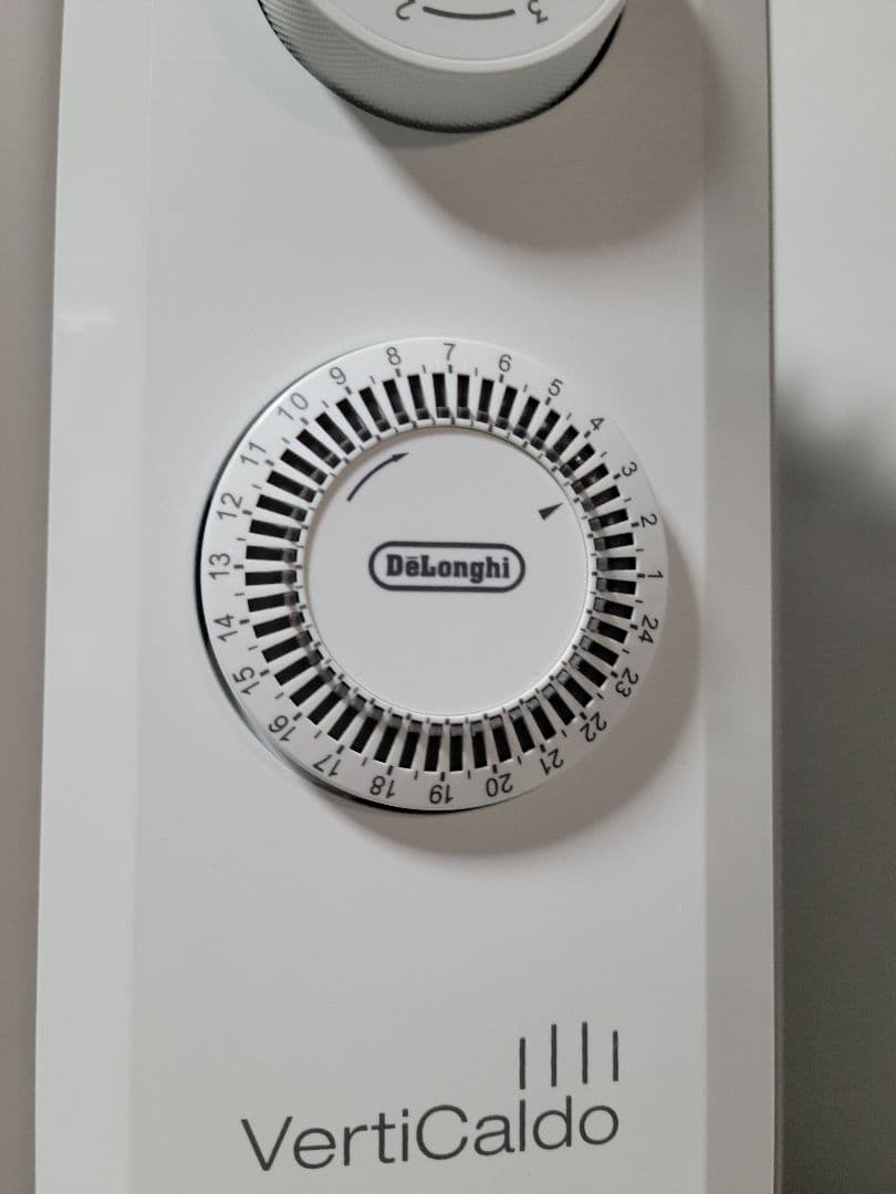 美品 デロンギ オイルヒーター ヴェルティカルド RHJ21F0812-WH