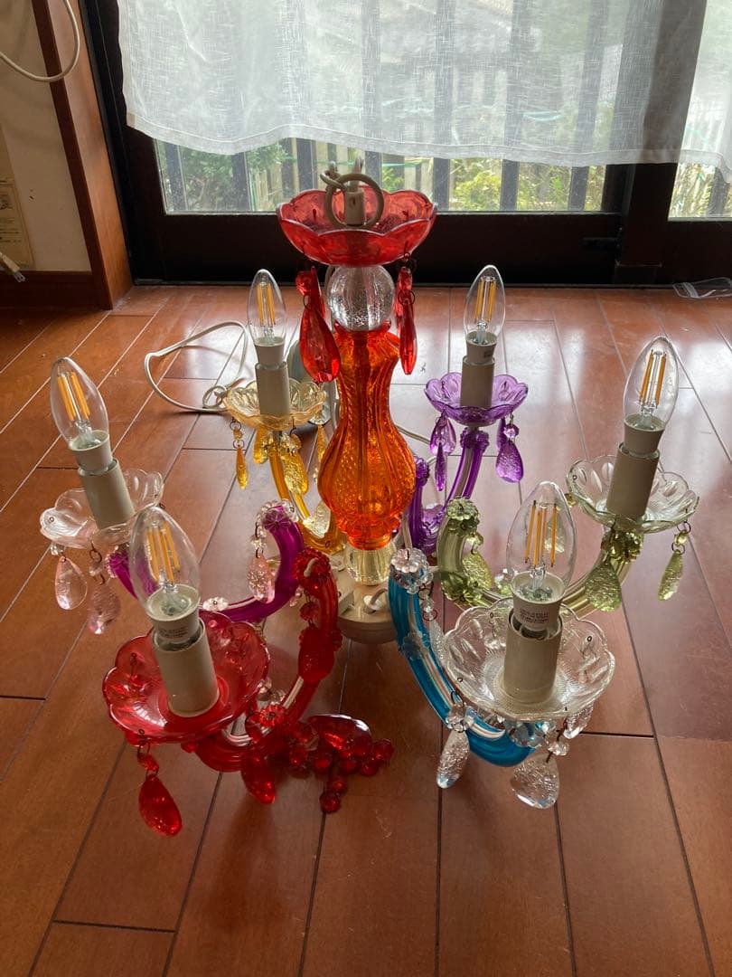 カラフル　シャンデリア 6灯