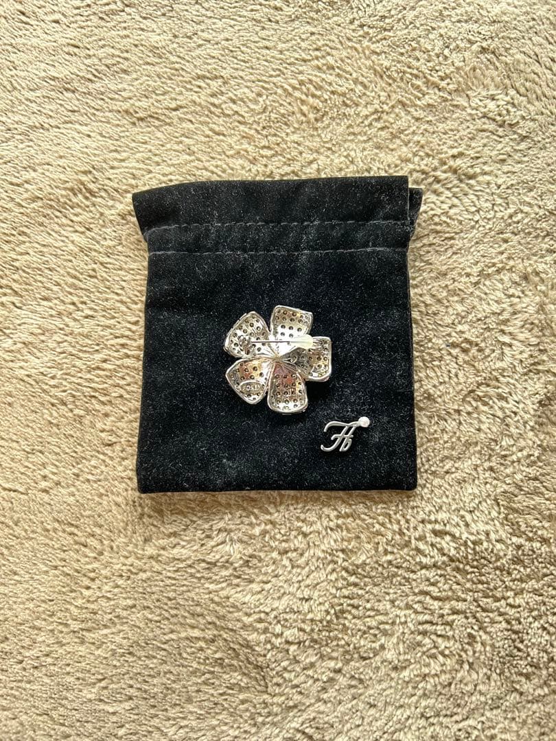 フォクシー　ブローチ　ラインストーン　グレー