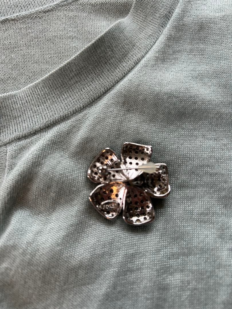 フォクシー　ブローチ　ラインストーン　グレー