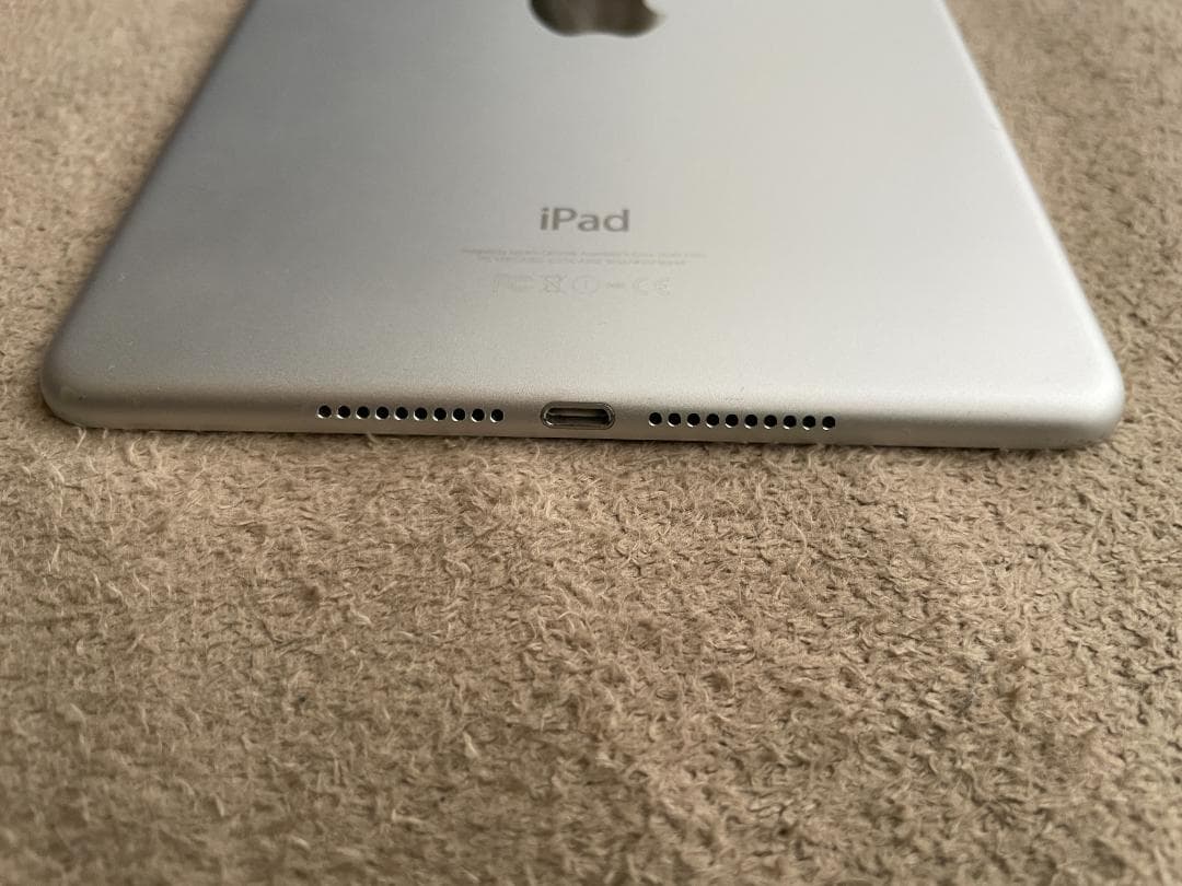 iPad本体 iPad mini 4 128GB Wi-Fi + Cellular