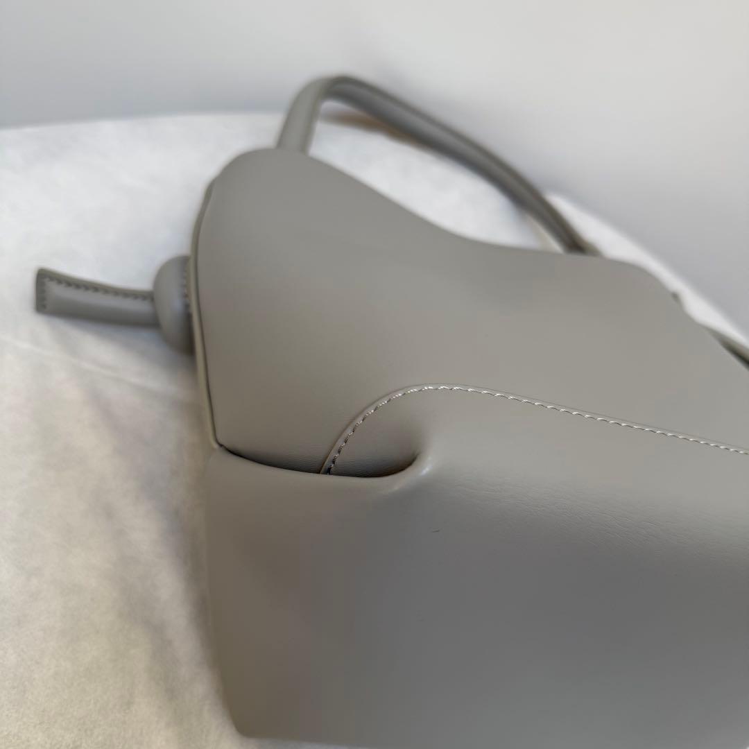 美品　VASIC PATTI MINI ハンドバッグ