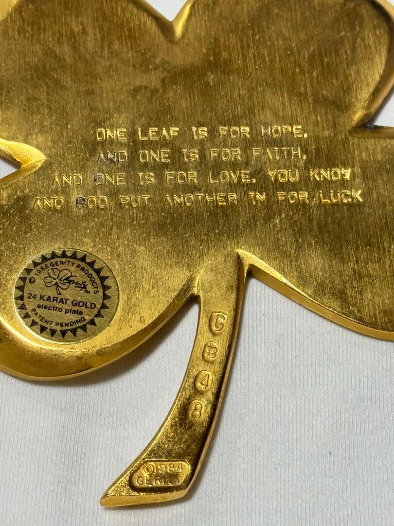 24金メッキ 四つ葉のクローバー