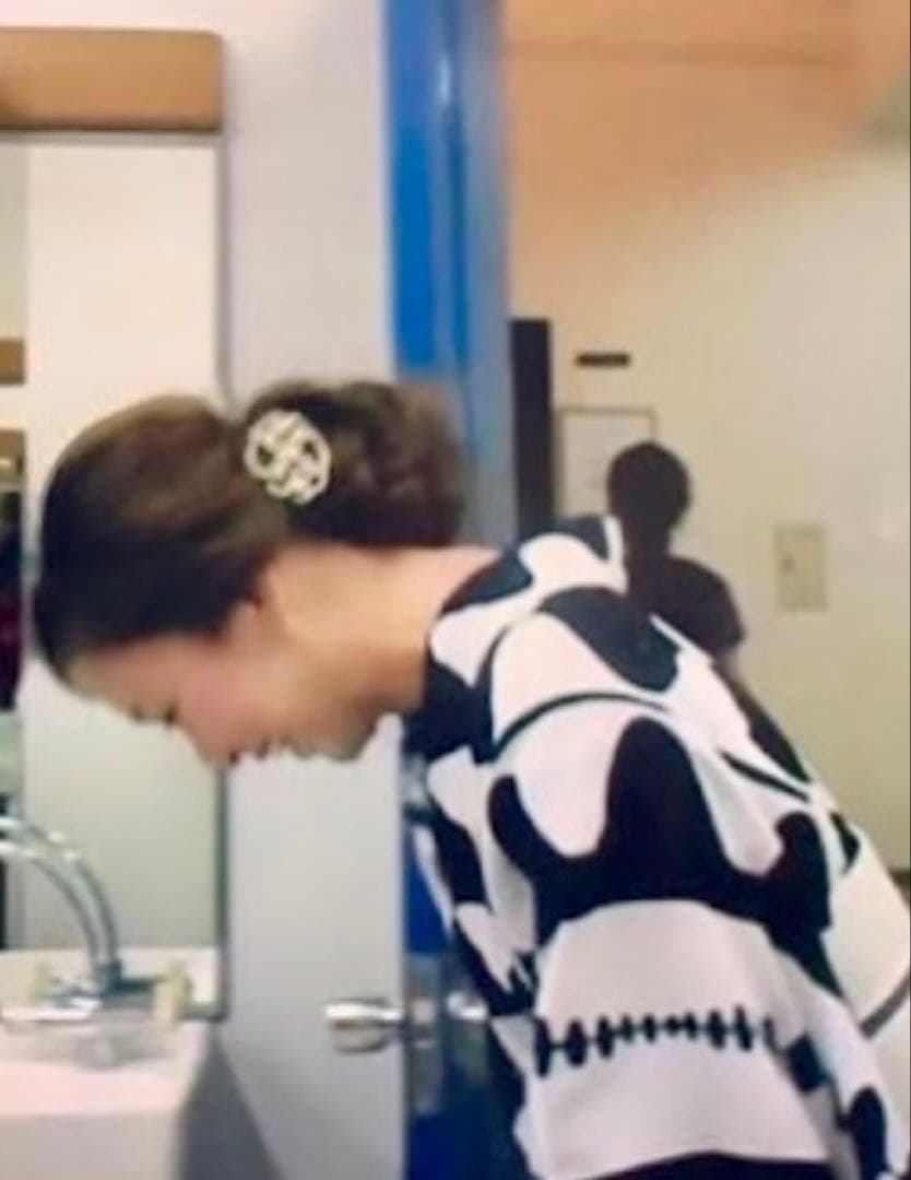 完売 安室奈美恵 私服 着用 沖縄 前夜祭 花火ショー 浴衣 髪飾り バレッタ