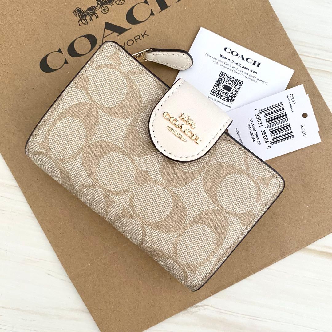 新品　COACH　コーチ 財布 折り財布　２つ折り財布 ホワイト