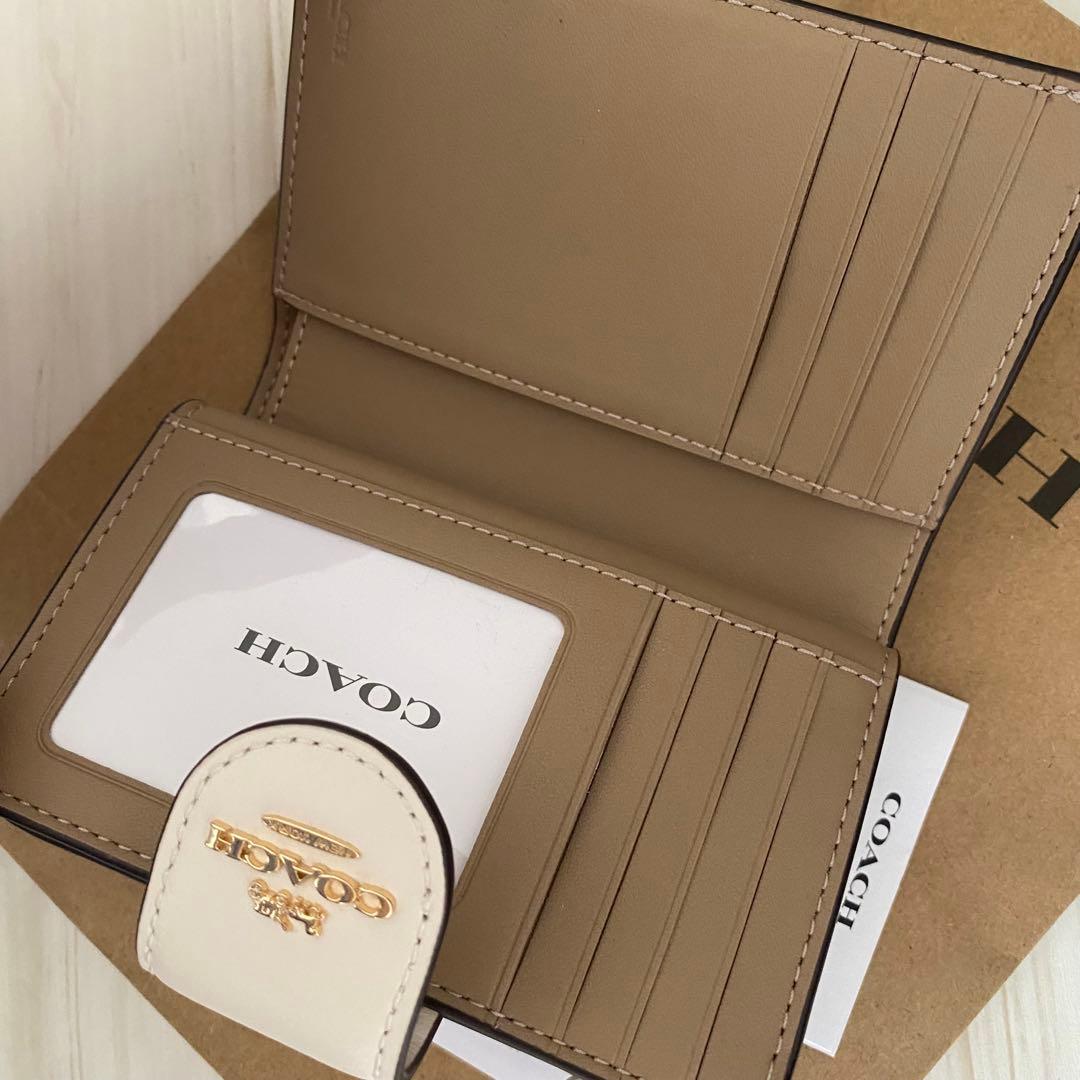 新品　COACH　コーチ 財布 折り財布　２つ折り財布 ホワイト