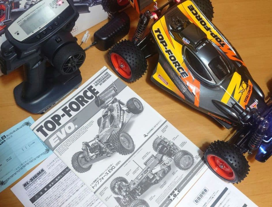 田宮トップフォースEVO.前後LEDライト付＆プロポバッテリー充電器完成品セット