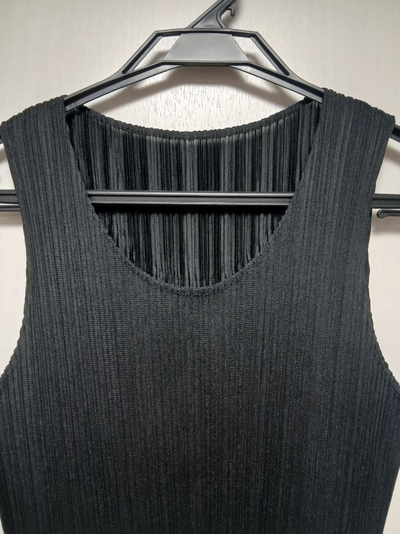 PLEATS PLEASE ISSEY MIYAKE ノースリーブ