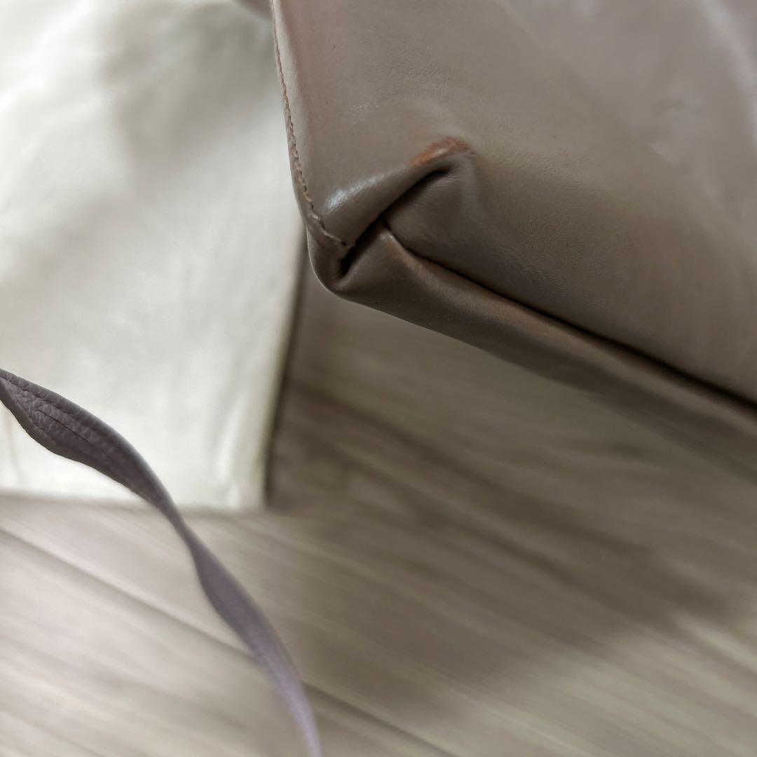 イルビゾンテレザークロスボディバッグ