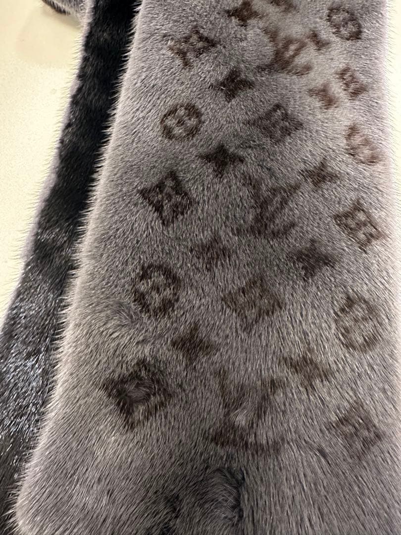 ラ*ル様 ❤️極美品❤️即完売ルイヴィトン エシャルプ ミンク モノグラム リバ