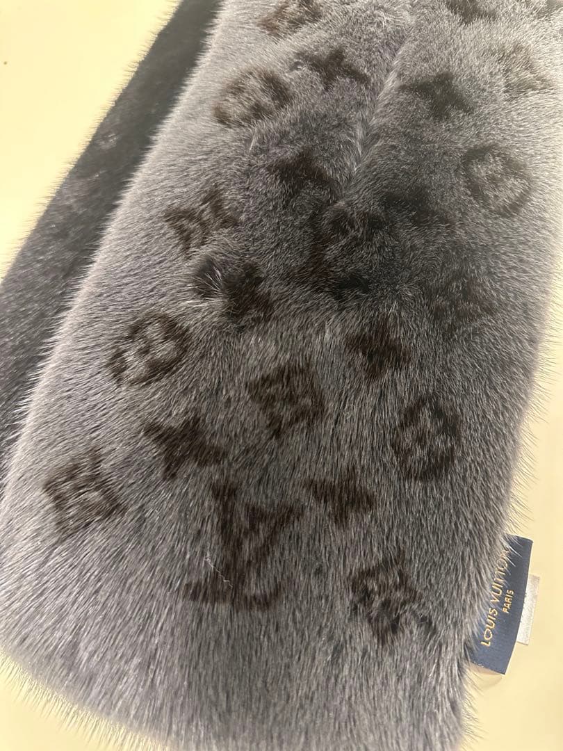 ラ*ル様 ❤️極美品❤️即完売ルイヴィトン エシャルプ ミンク モノグラム リバ