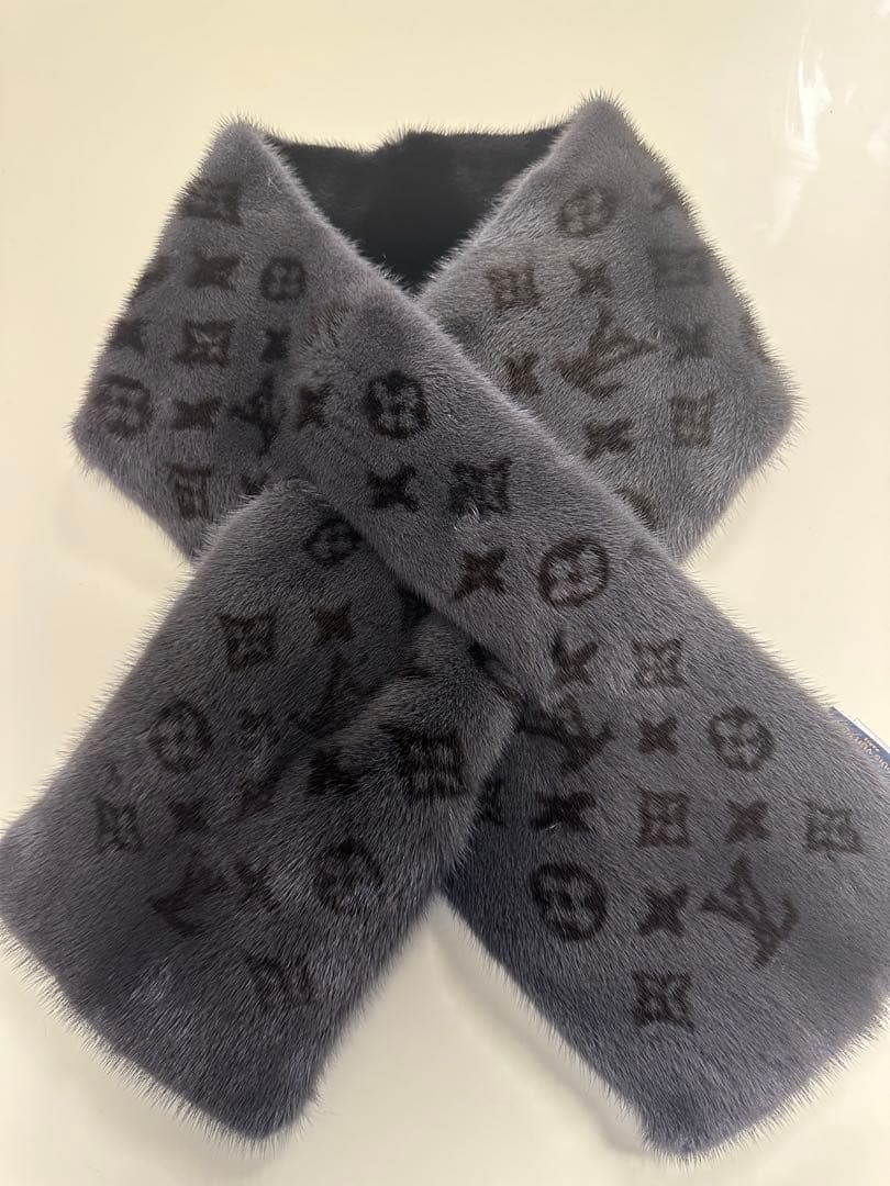 ラ*ル様 ❤️極美品❤️即完売ルイヴィトン エシャルプ ミンク モノグラム リバ