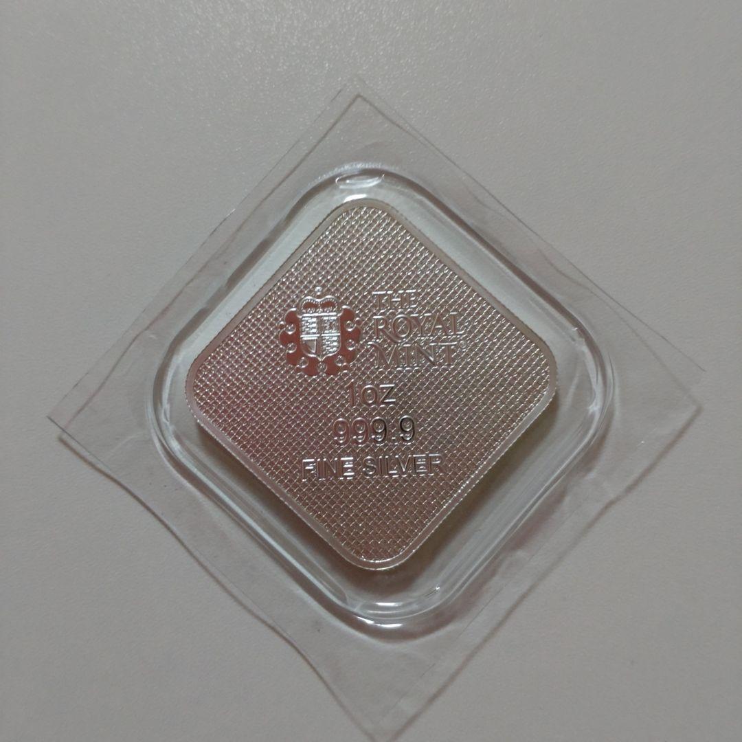 クイーンズビースト