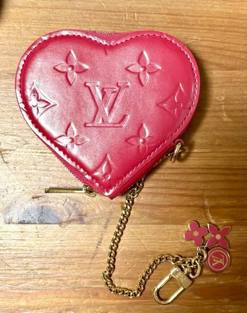 【極美品】ルイヴィトン ヴェルニ ポルトモネクール　ハート型ケース