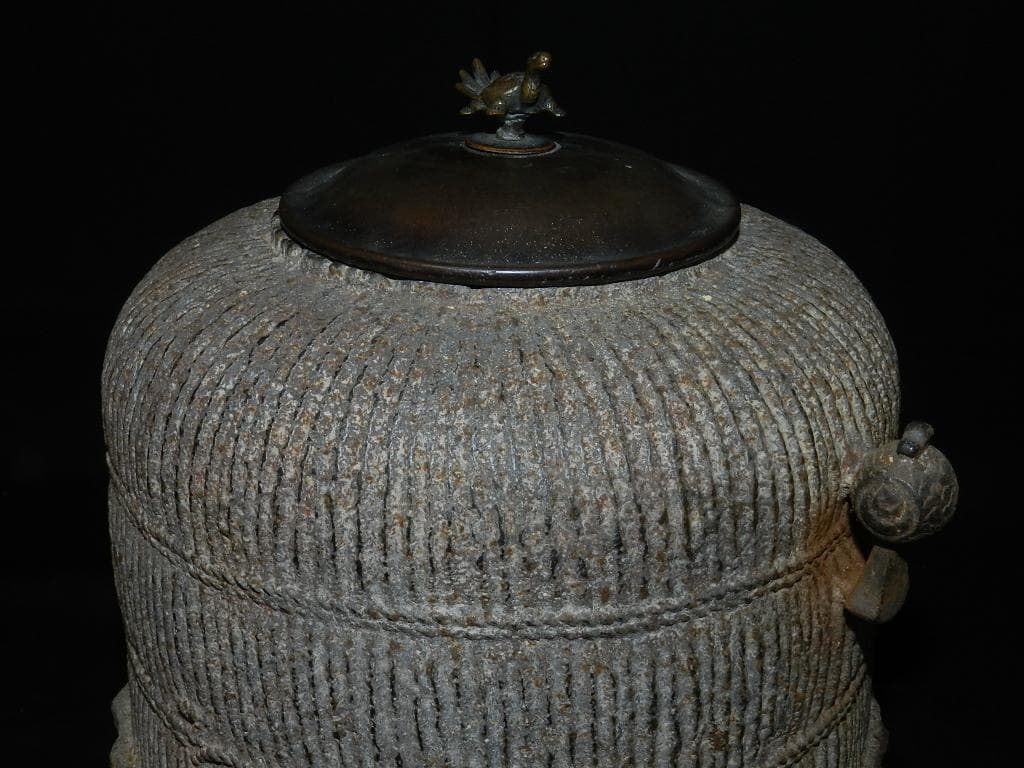 O18値下品 茶￼道具 江戸期 小槌環付き形 俵形白肌鐵地 亀摘み蓋