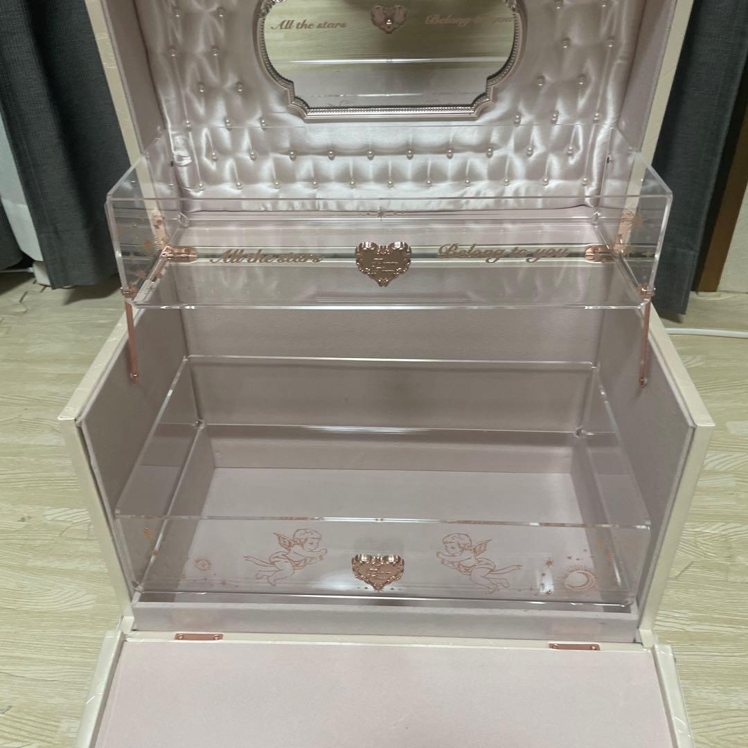 フラワーノーズリトルエンジェルシリーズのボックスのみと香水2つ