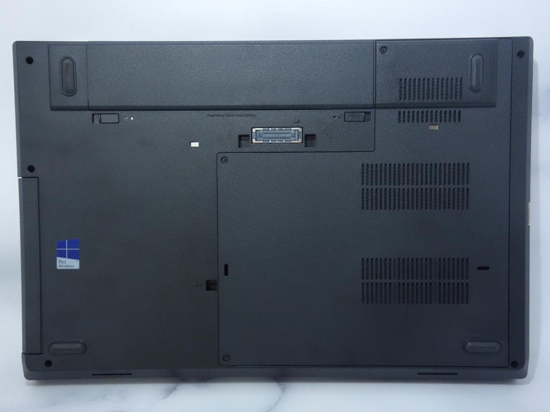 レノボThinkPad L570 i5 6200U 8GB 新品SSD256GB