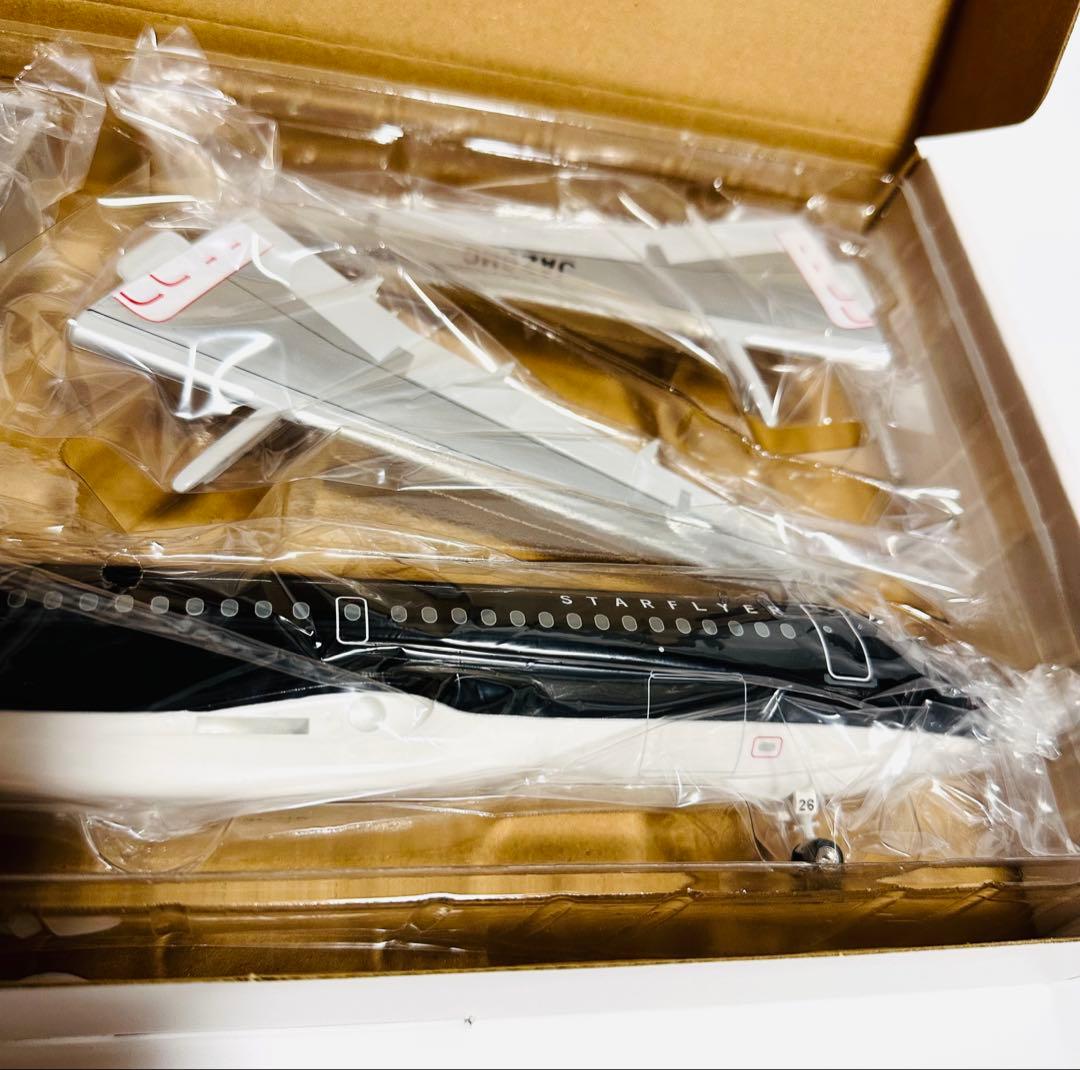 クロスウィング 1/100 A320 進撃の巨人 コラボ　未組立品