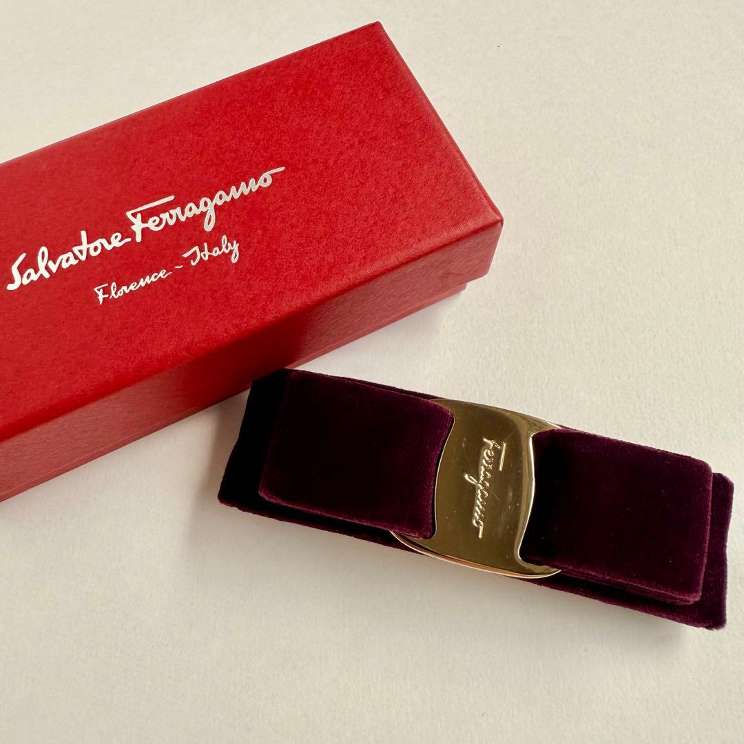 【美品】フェラガモ ヴァラ バレッタ ボルドー×ゴールド 箱付き