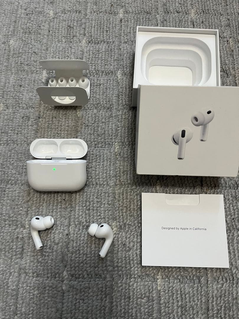 AirPods Pro 3 本体 + 充電ケース