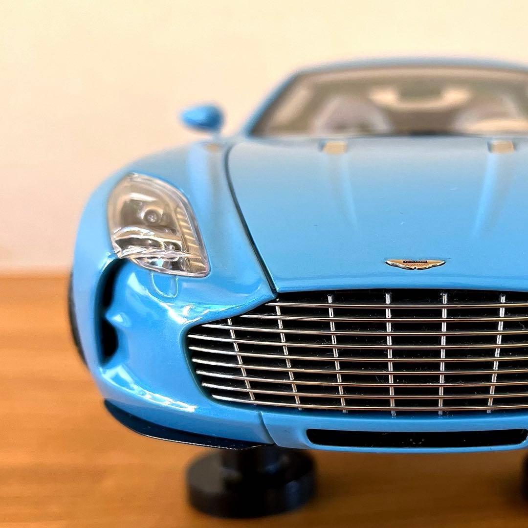 【ミニカー 美品】オートアート 1/18 アストンマーチン ONE-77
