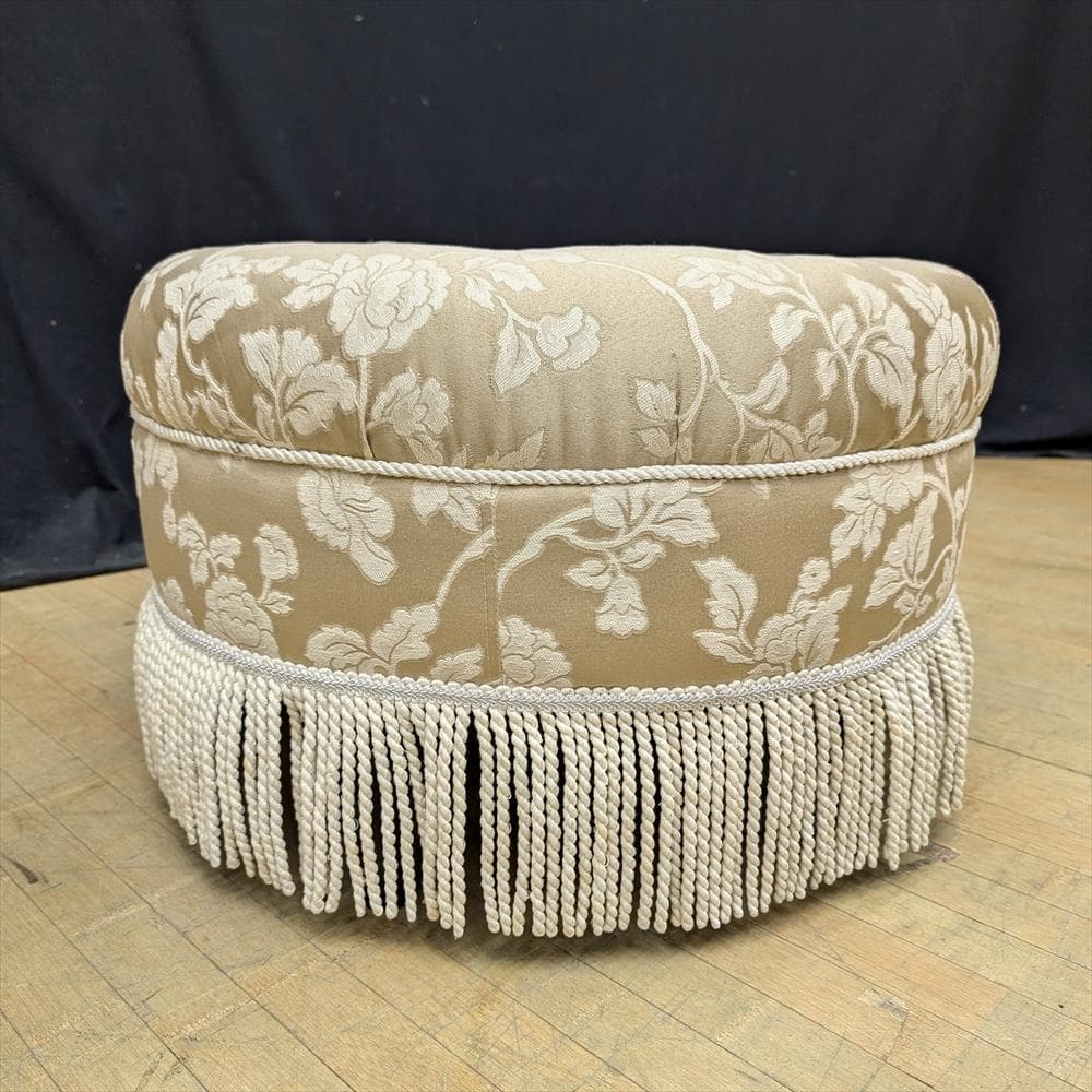 ジェニファーテイラー　ヘアルーム　丸型　丸スツール　腰掛け　スツール　一人掛け