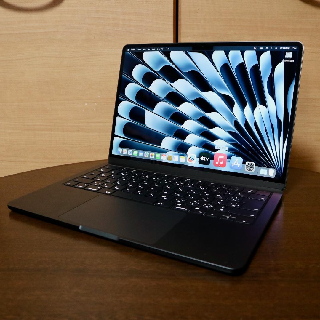 ★M2 MacBook Air 13.3 （M2 8コア/8GB/256GB）★