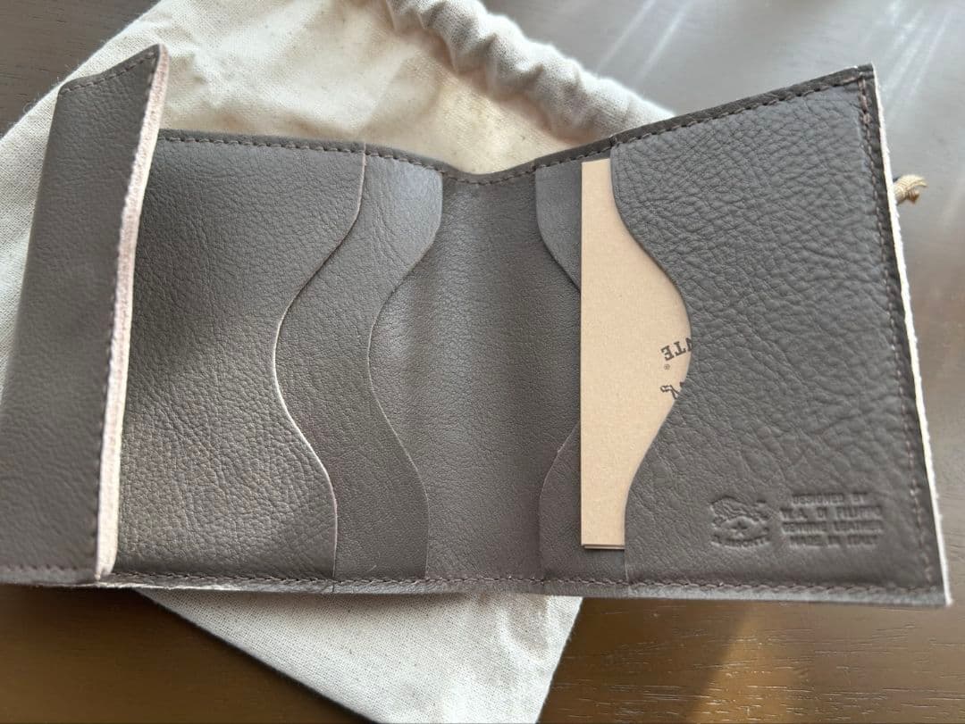 IL BISONTE 二つ折り財布 グレー SMW022