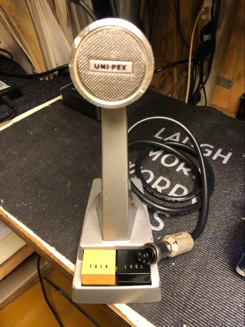 スタンドマイクとカツミコンプレッサーMC-902