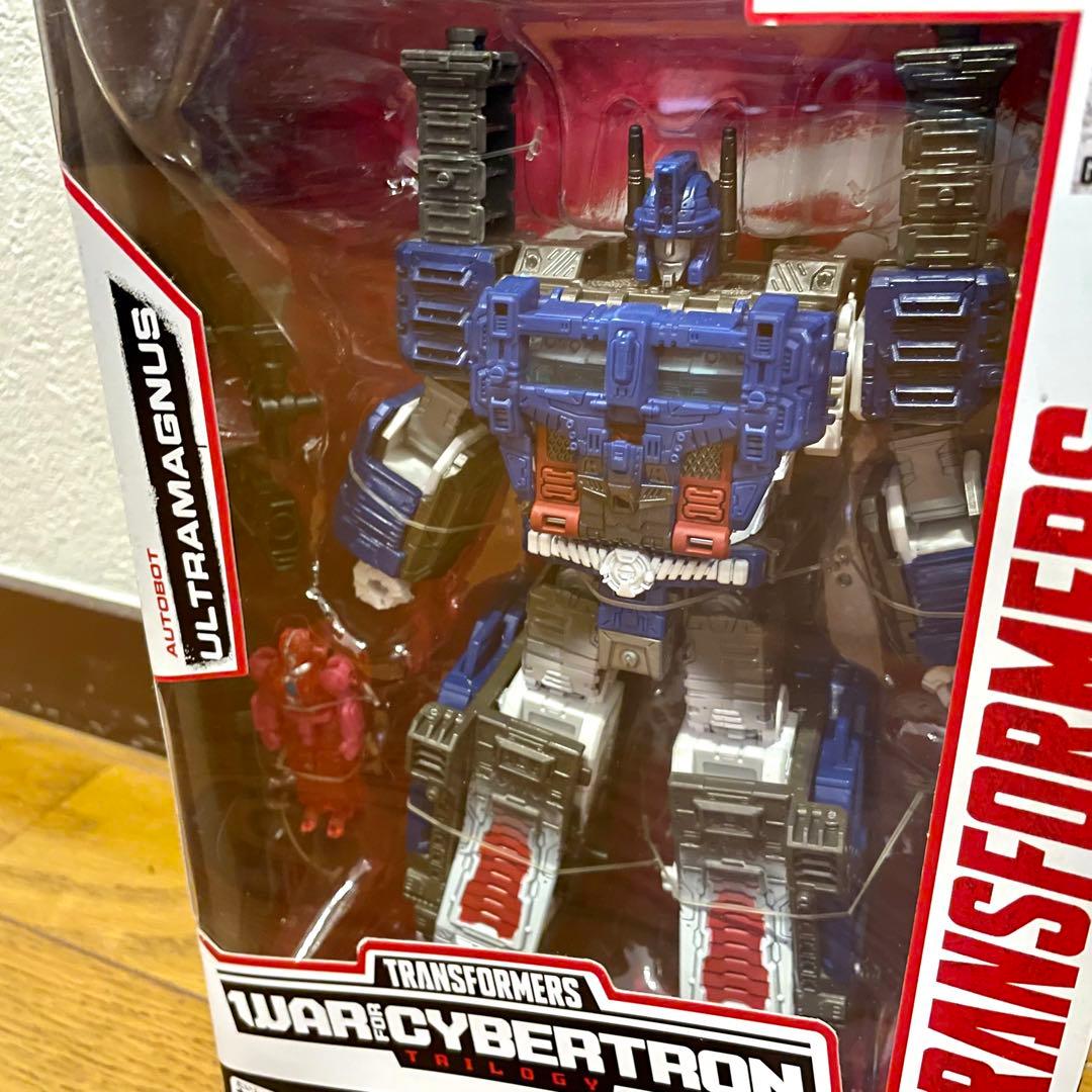 【未開封品】NETFLIX トランスフォーマー WFC-08 ウルトラマグナス