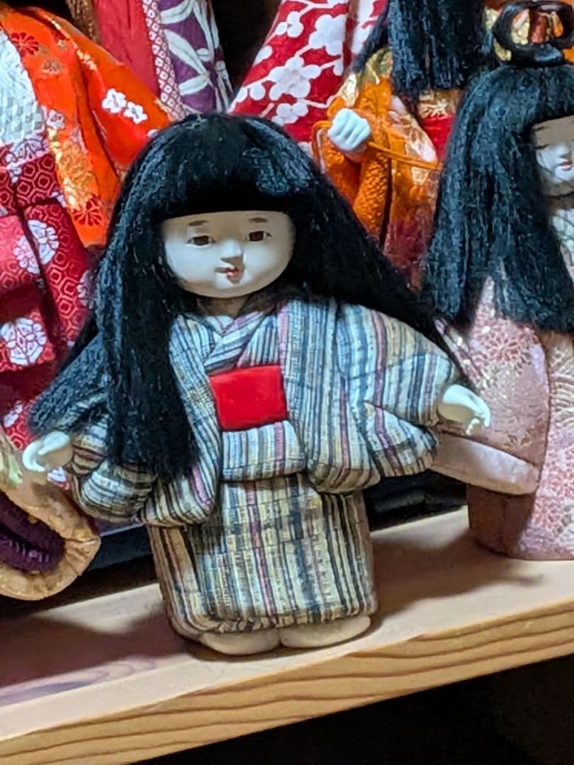 縁起物　人形　座敷童　女の子　曰く付き