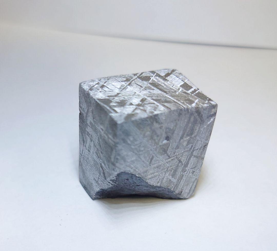 ギベオン隕石 104.6g エッチングしたて　標本　鉄隕石