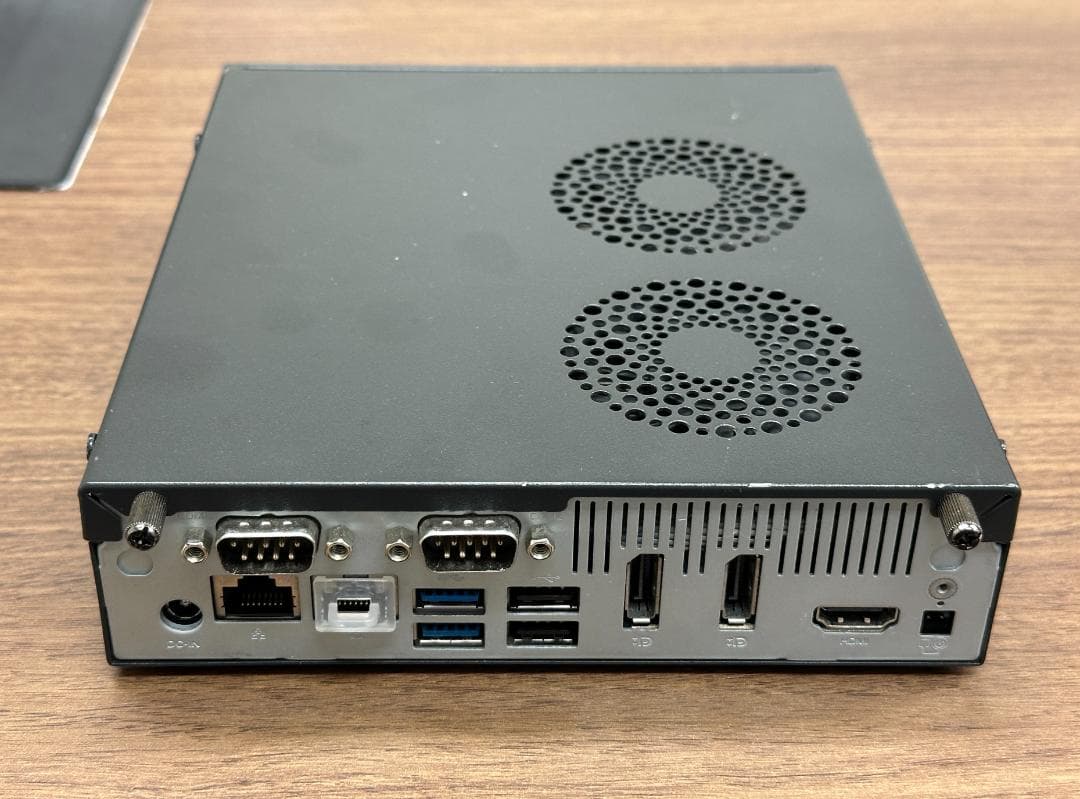 ミニPC Shuttle DS81 +i7-4790S +256GBSSD+8GBDIMM